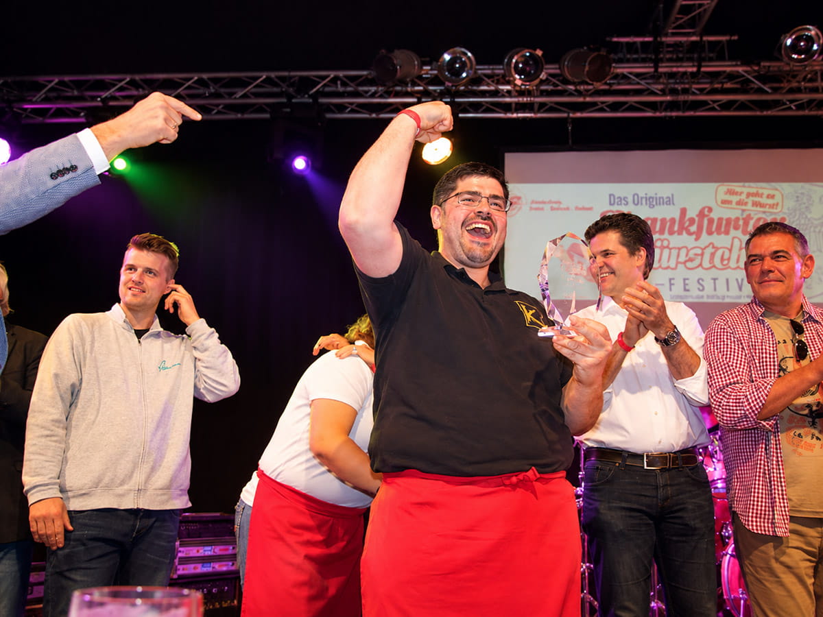Klaus Kirchschlager bei der Bekanntgabe des Gewinners